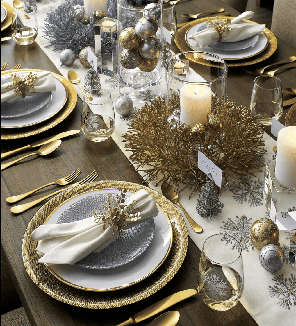 Holiday Tablescapes and Dining Room Decor